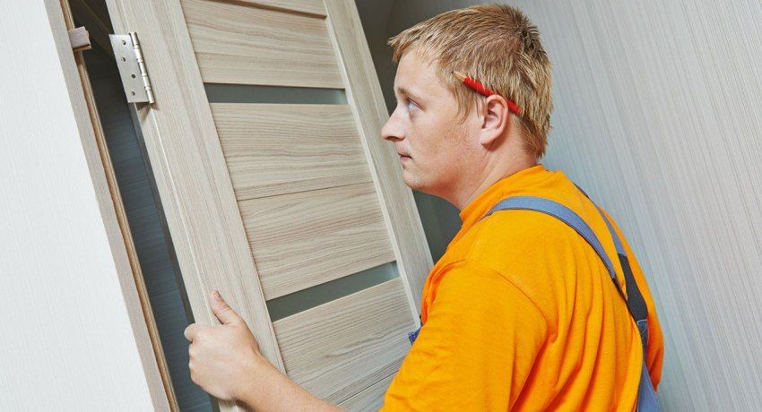 Installation of the interior door: a guide to the correct replacement of the web