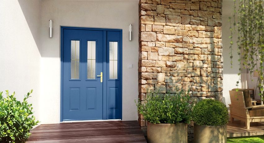 Entrance door: dimensions, characteristics and features of the design selection