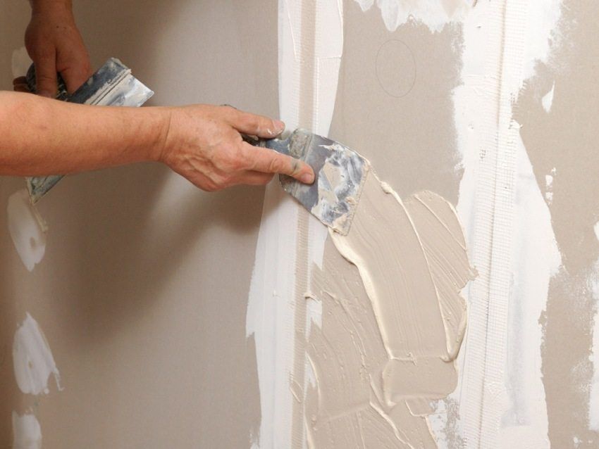 Video: putty walls under the wallpaper with their own hands. Putty or putty, how to?