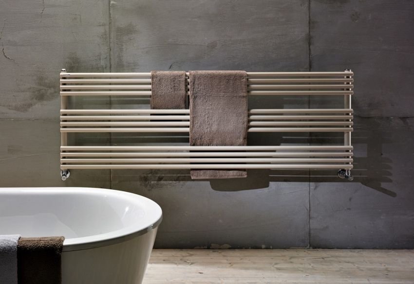 Stainless steel water heated towel rail: features and selection criteria
