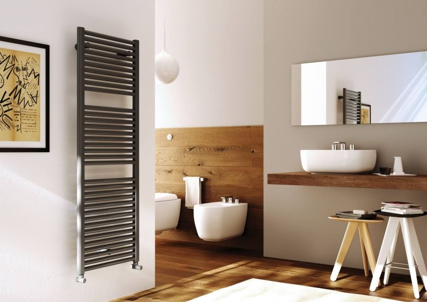 Stainless steel water heated towel rail: features and selection criteria