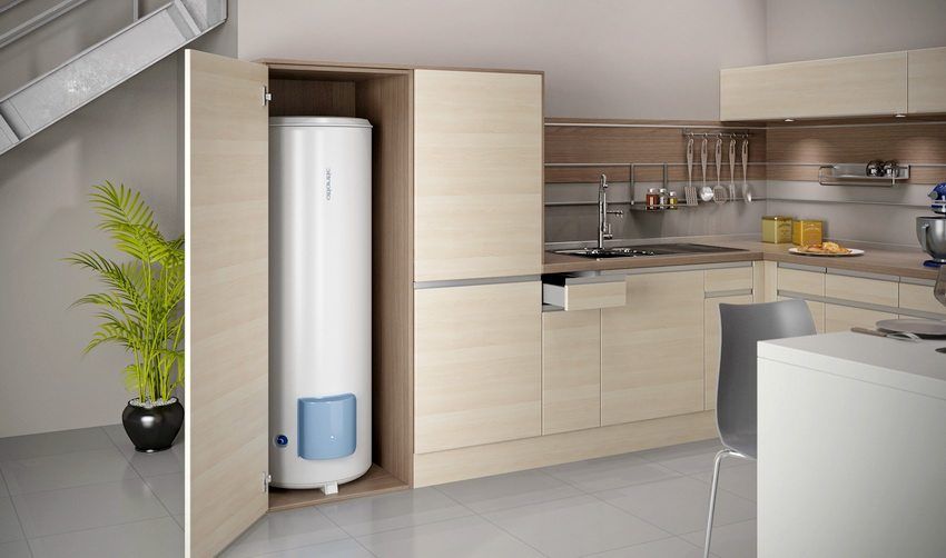 Water heater accumulative 80 liters vertical flat: advantages and principle of operation